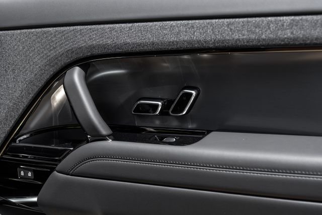 New 2026 Charente Grey Land Rover Dynamic SE image 58