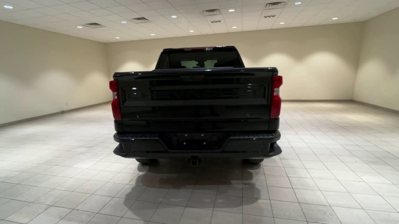 2025 Chevrolet Silverado 1500 Custom - Photo 38