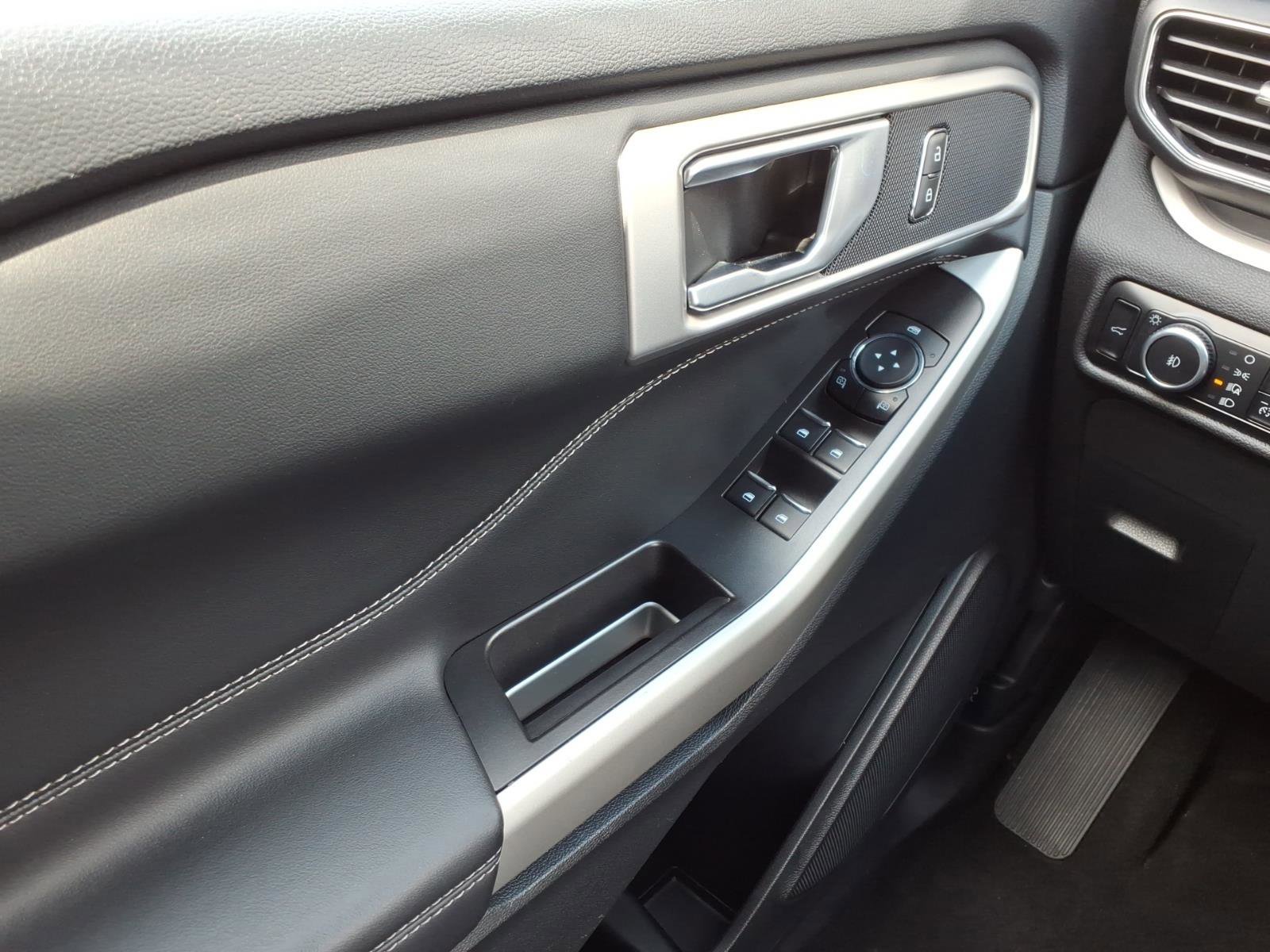 Certified Used 2023 Carbonized Gray Metallic Ford XLT image 14