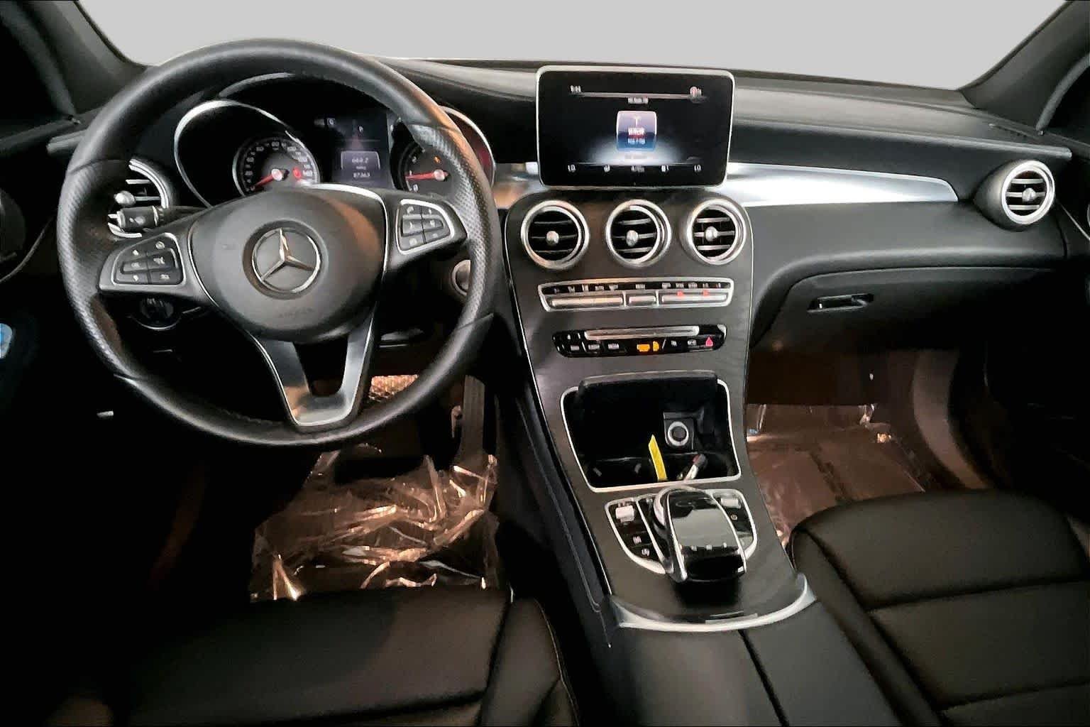 Used 2017 Polar White Mercedes-Benz GLC 300 image 16