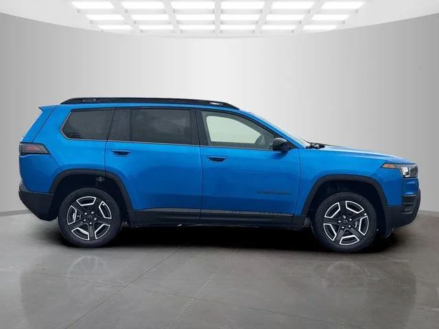 New 2026 Hydro Blue Pearl-Coat Exterior Paint Jeep Limited image 8