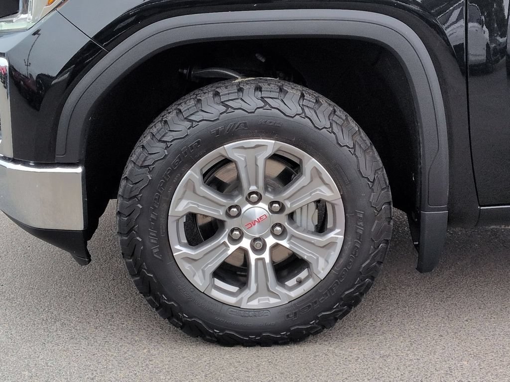 Used 2022 Onyx Black GMC SLT image 35