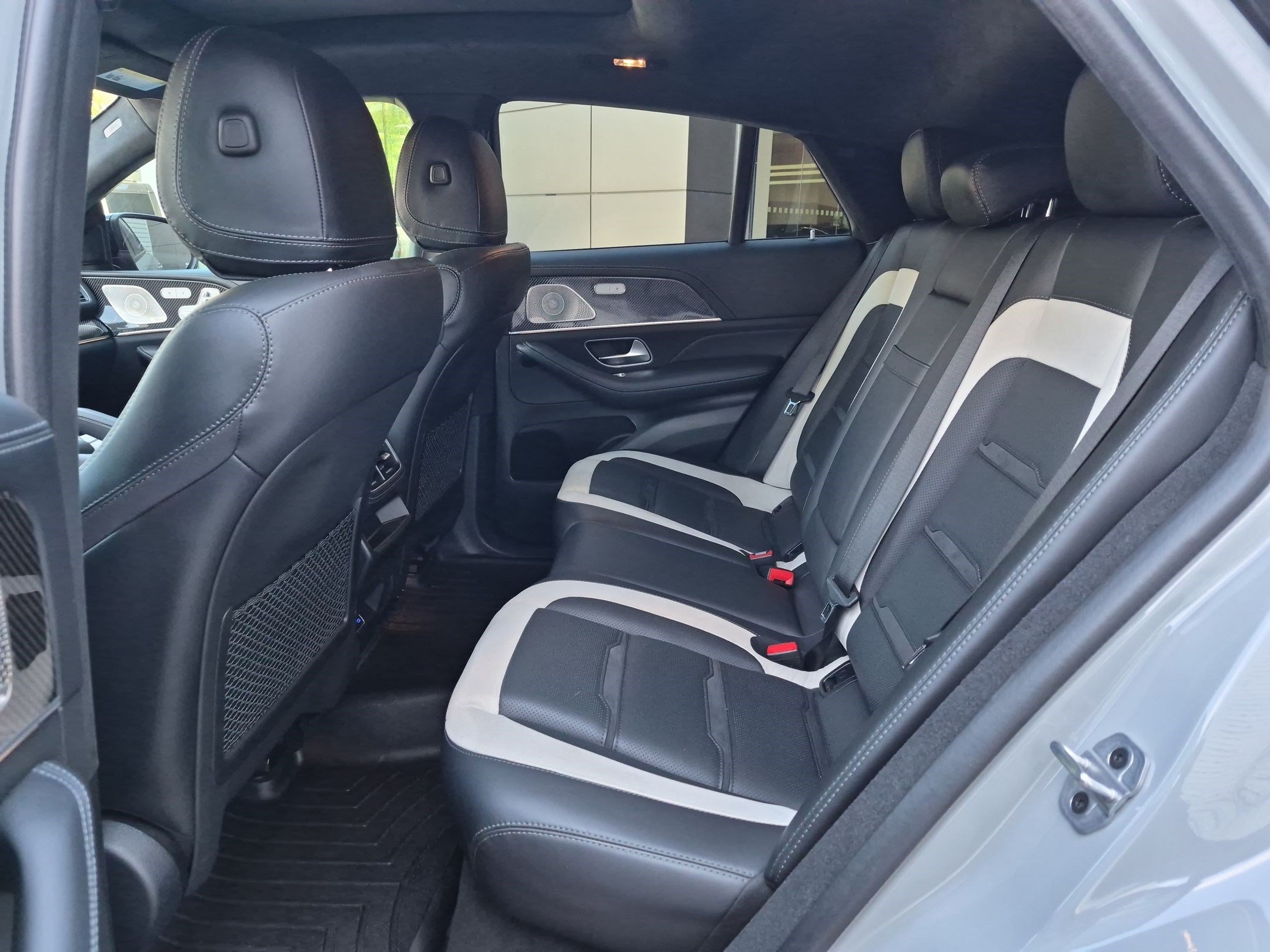 Used 2024 MANUFAKTUR Alpine Gray Mercedes-Benz AMG® GLE 63 S image 27