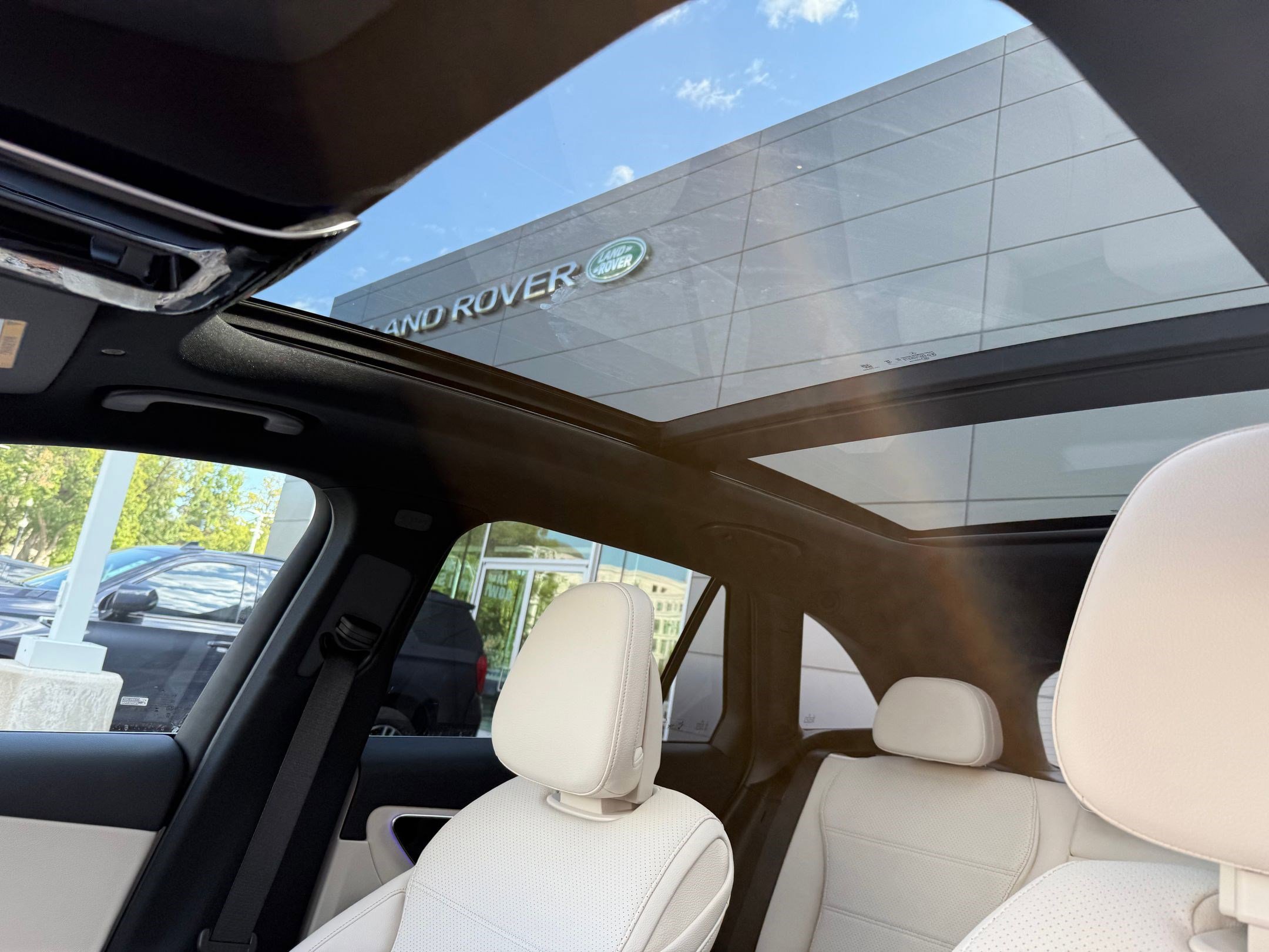 New 2026 Graphite Grey Metallic Mercedes-Benz GLC 300 image 12