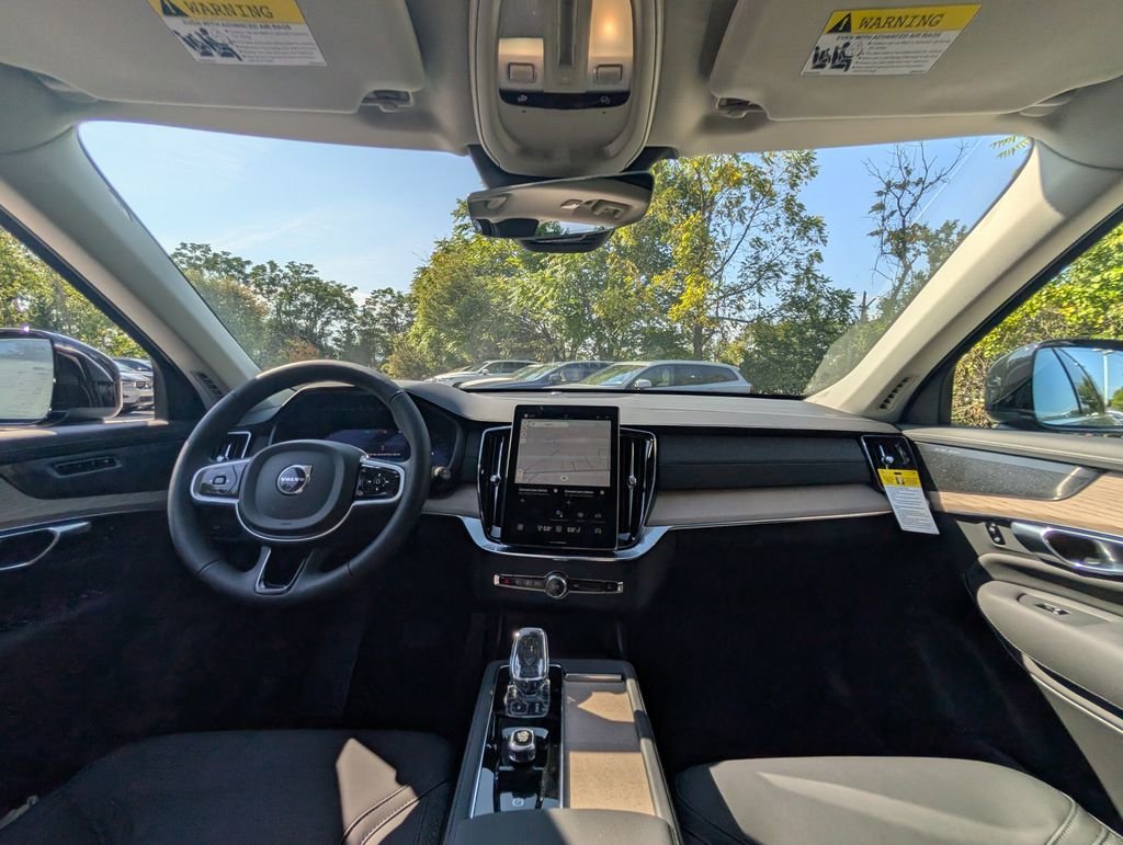 2026 Volvo XC90 Plus - Photo 14