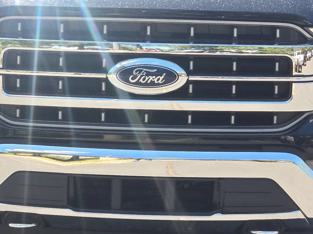 Used 2021 Black Ford Lariat image 18