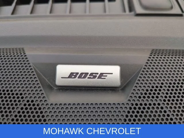 Used 2023 Black Chevrolet Z71 image 25