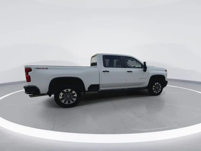 Used 2026 White Chevrolet Custom image 11
