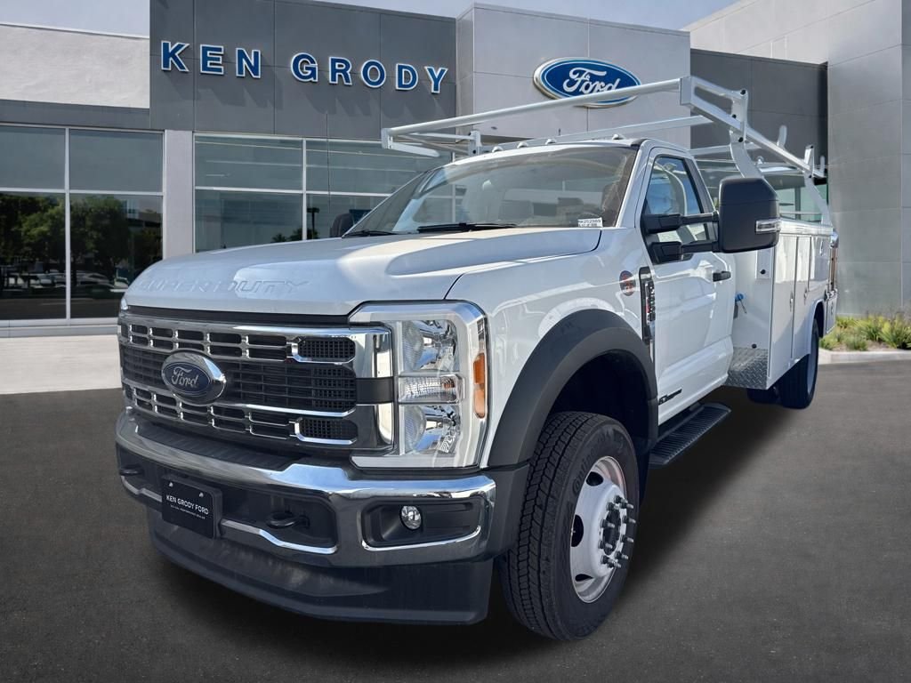 2025 Ford F-550 Super Duty Chassis Cab