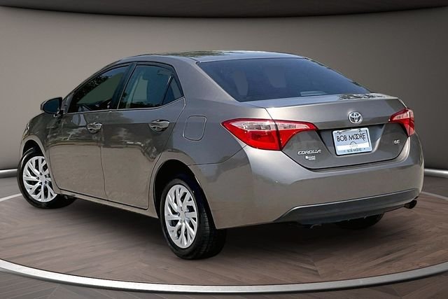 Used 2018 Gray Toyota LE image 11