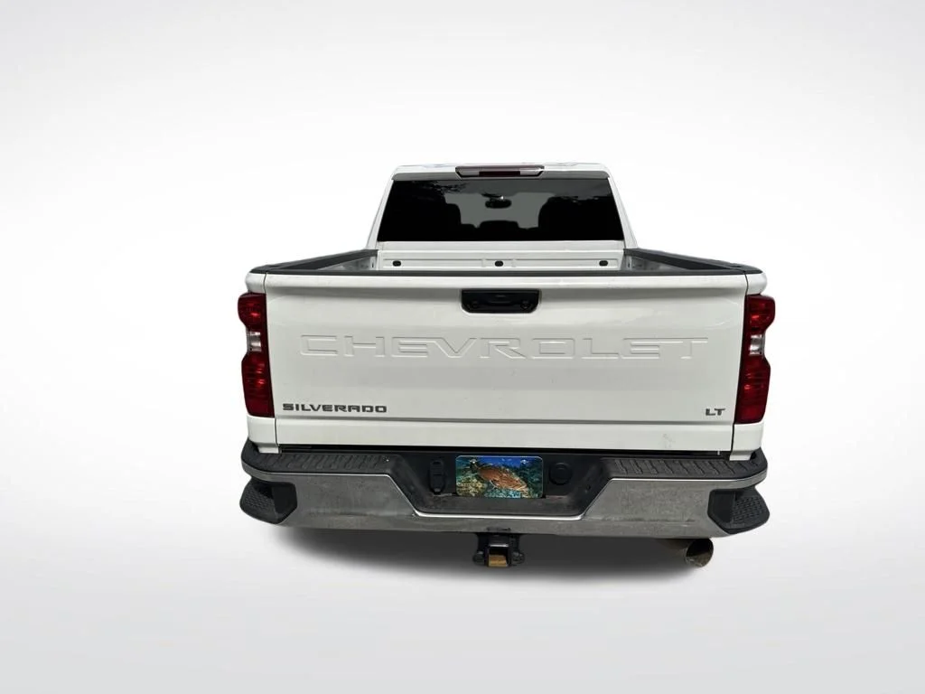 Used 2025 Summit White Chevrolet LT image 7