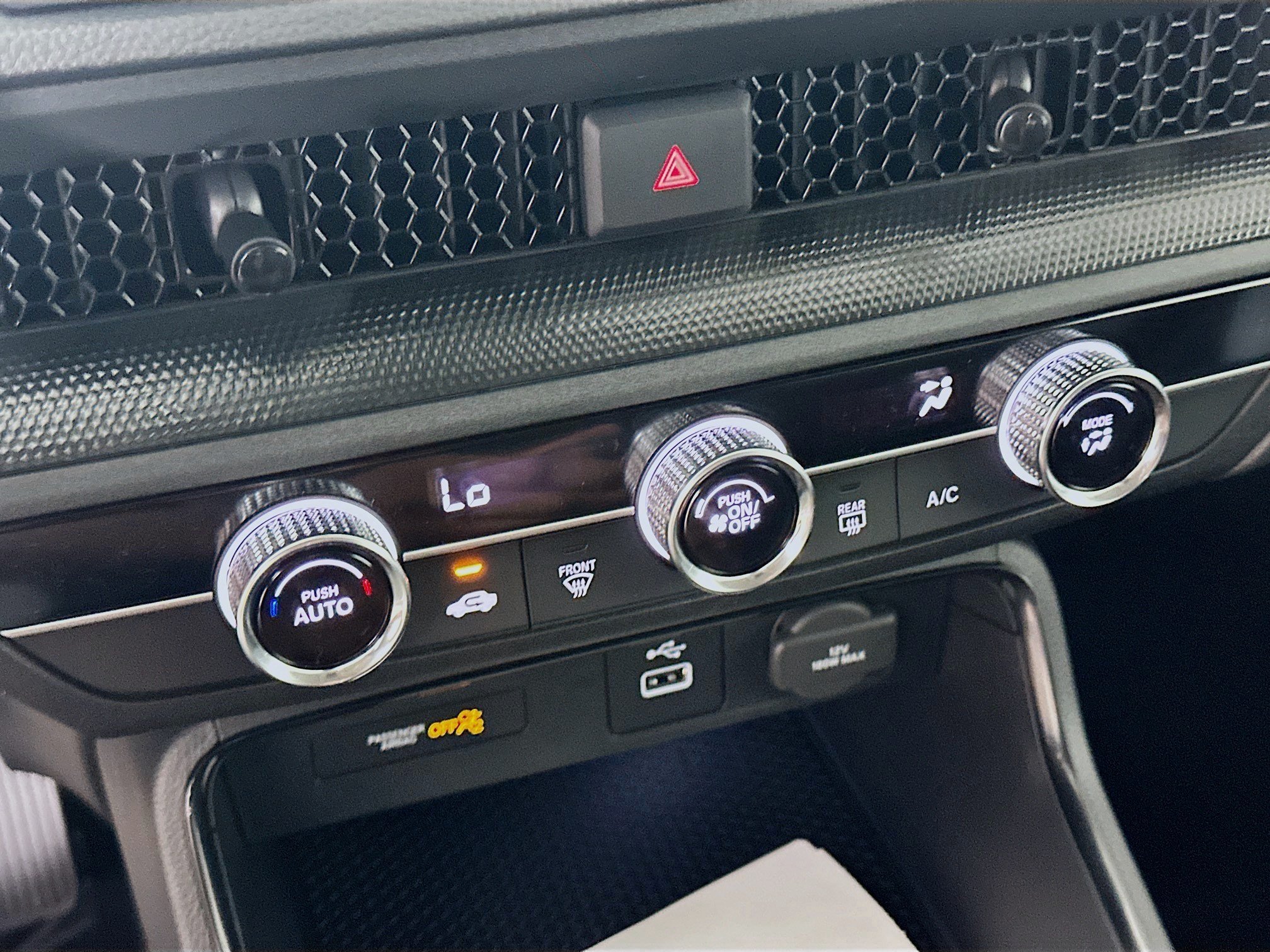 2025 Honda CR-V LX - Photo 12