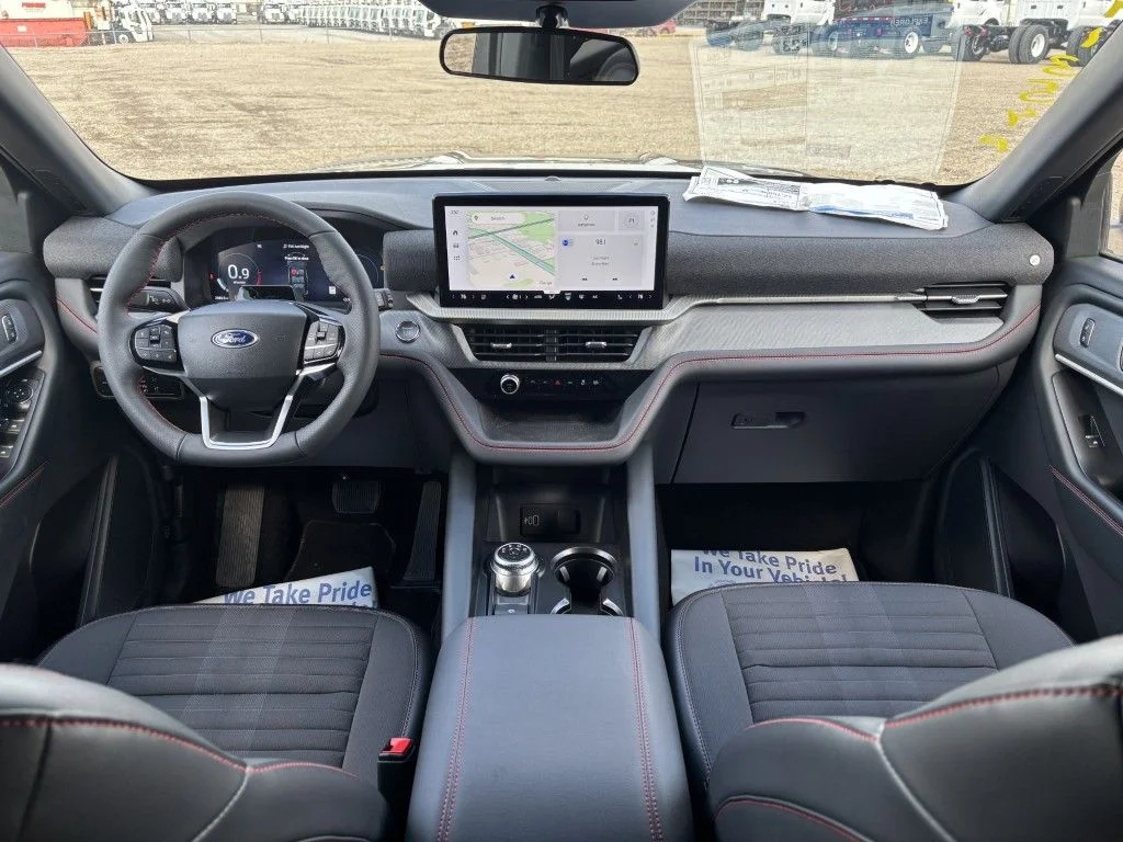 2026 Ford Explorer ST-Line - Photo 13
