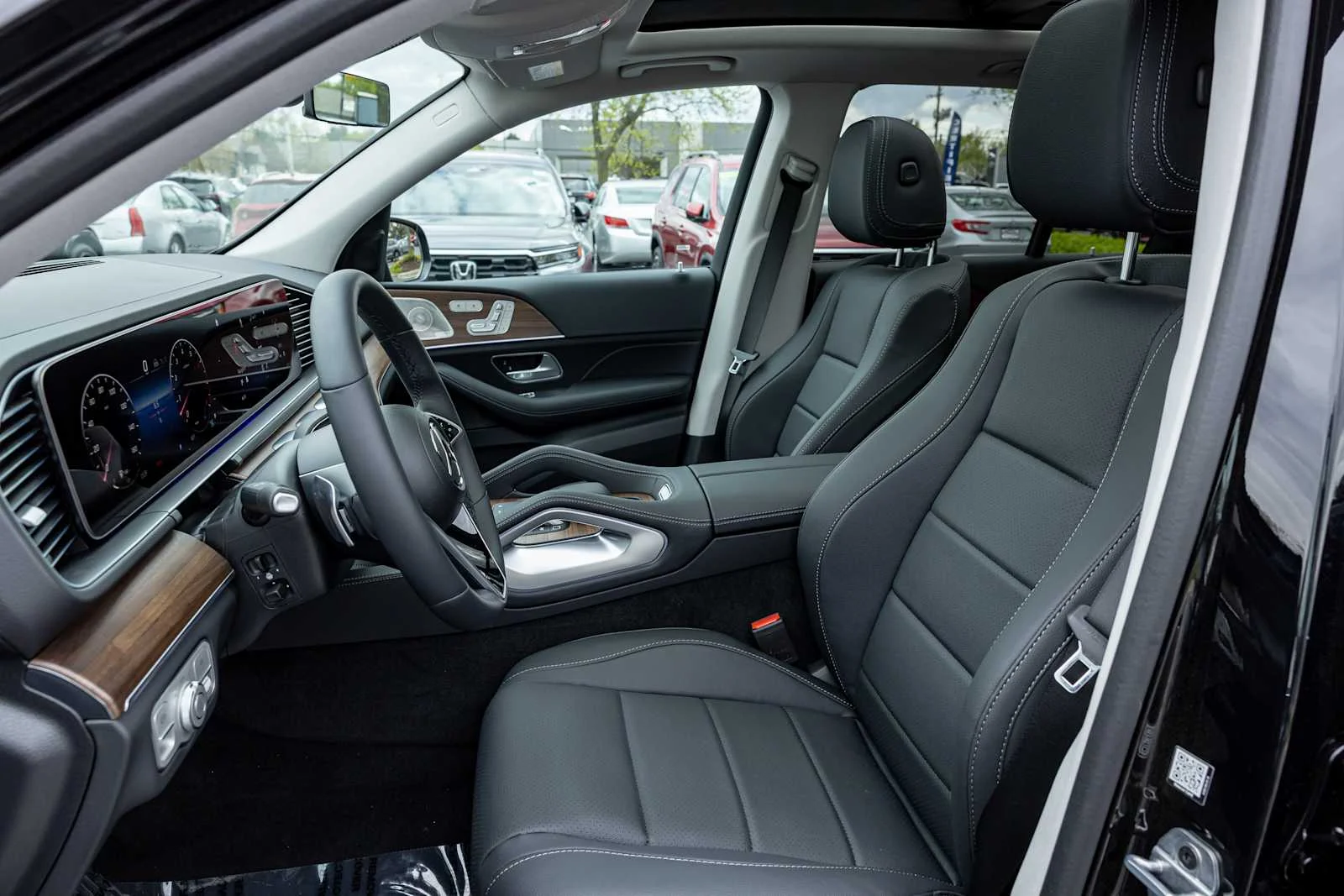 New 2026 Black Mercedes-Benz GLE 450 image 25
