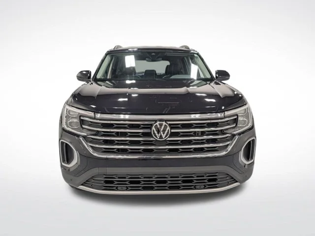 Used 2024  Volkswagen 2.0T SE w/Technology image 3