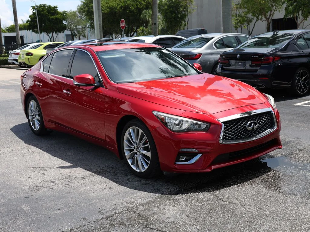 Used 2021 Red INFINITI 3.0t LUXE image 2