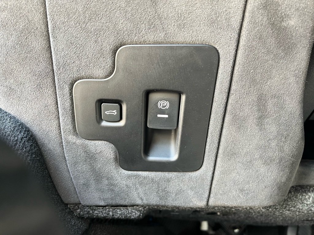 2023 MASERATI MC20 - Image 7