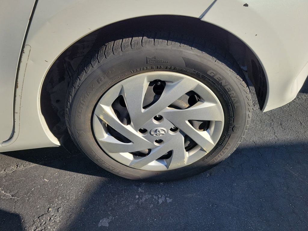 Used 2015 Moonglow Toyota Two image 16