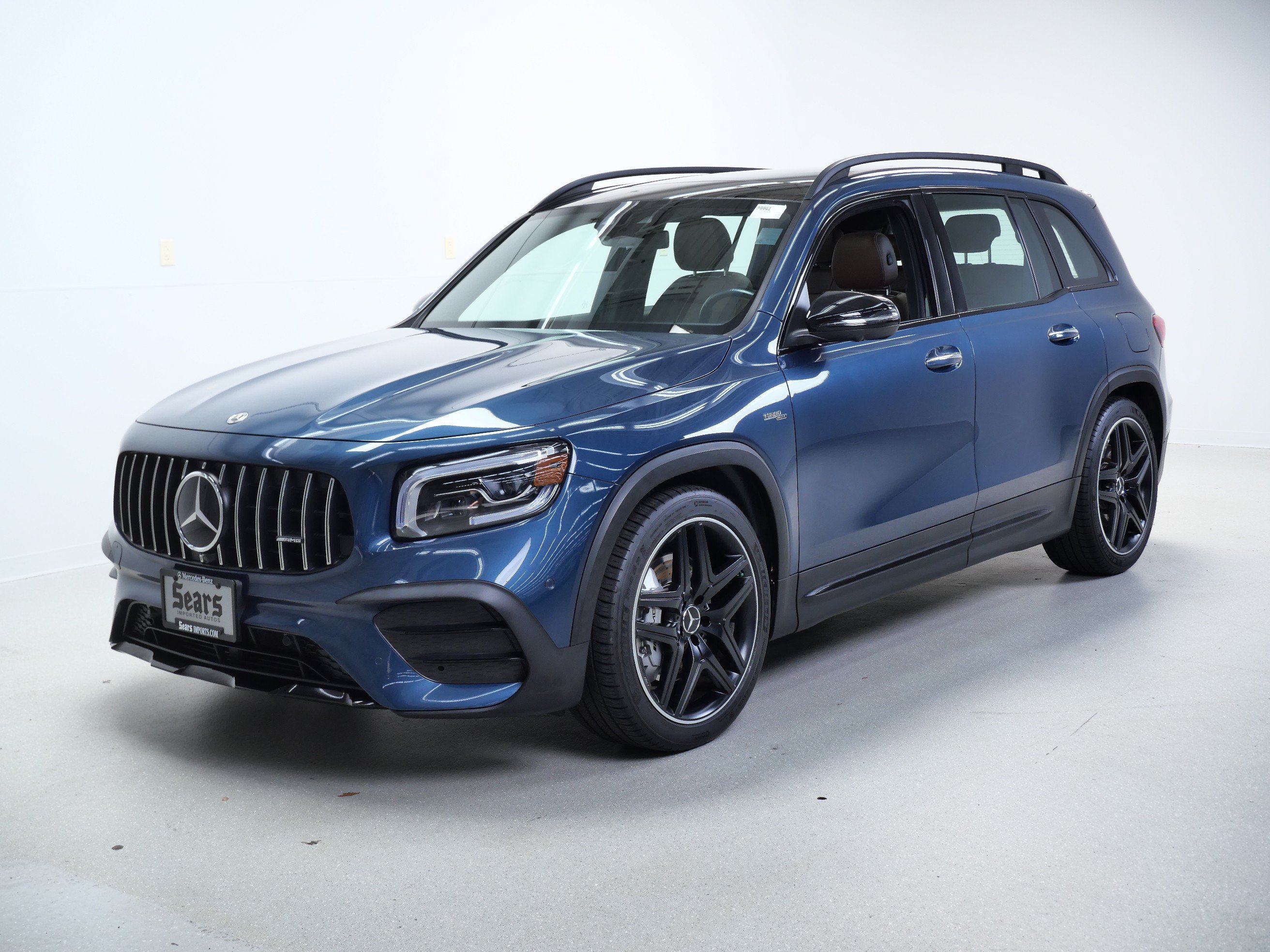 Used 2022 Denim Blue Metallic Mercedes-Benz AMG® GLB 35 image 9
