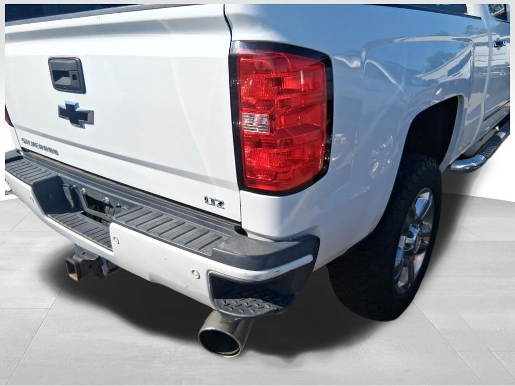 Used 2017 White Chevrolet LTZ image 8