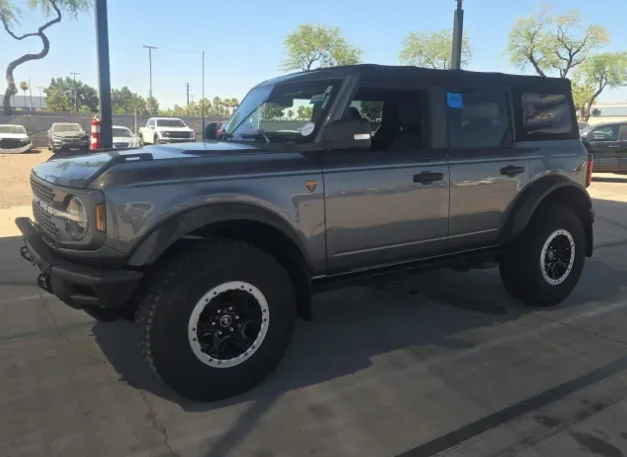 Used 2021 Carbonized Gray Metallic Ford Badlands image 3