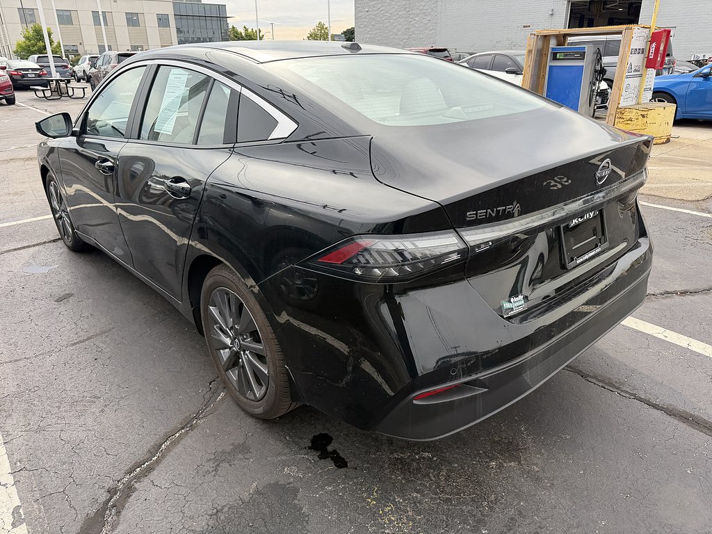 Used 2026 Super Black Nissan SL image 160