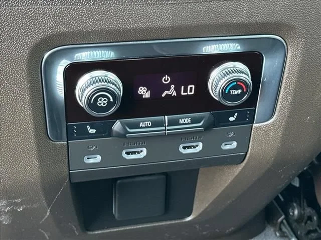 Certified Used 2023 ONYX BLACK GMC SLT image 18