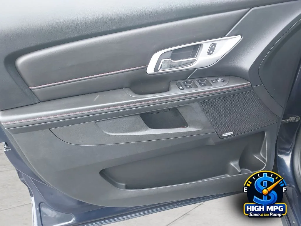 Used 2015 Blue GMC SLE-2 image 27
