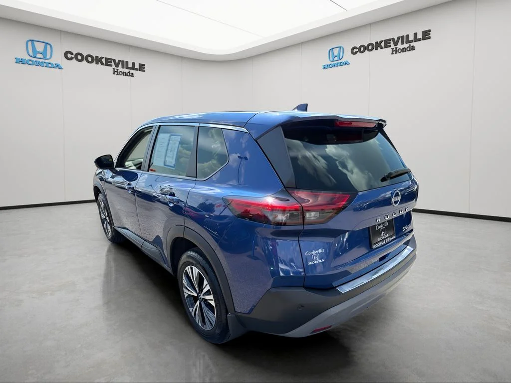 Used 2022 Caspian Blue Metallic Nissan SV image 8