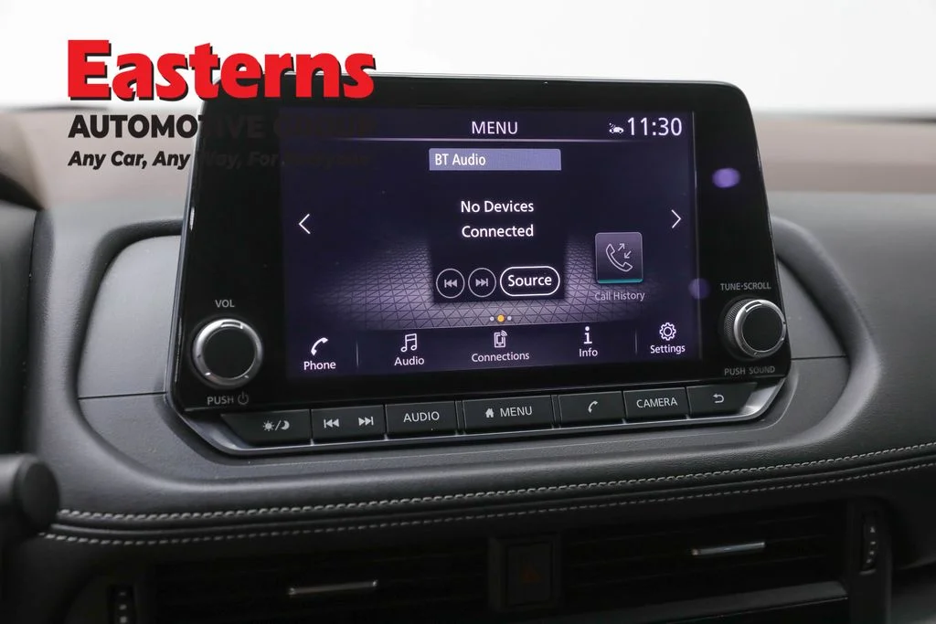 Used 2023 Silver Nissan SV image 18