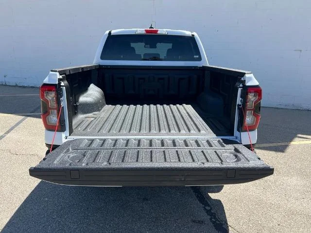 New 2026 Oxford White Ford XLT image 36