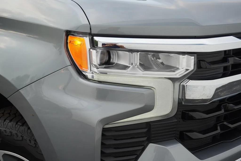 New 2026 Sterling Gray Metallic Chevrolet LT image 30