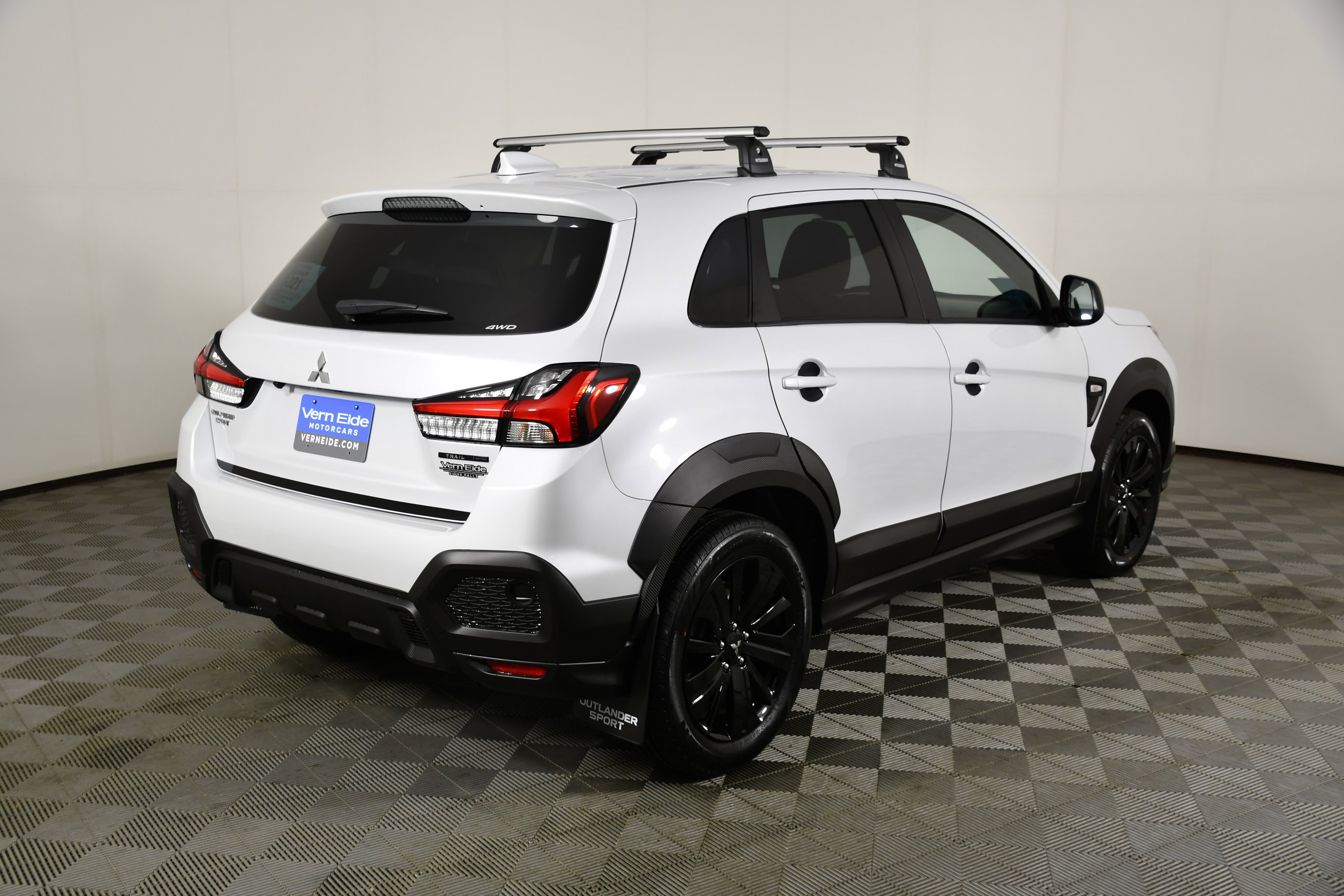 New 2026 White Diamond Mitsubishi Trail Edition image 6
