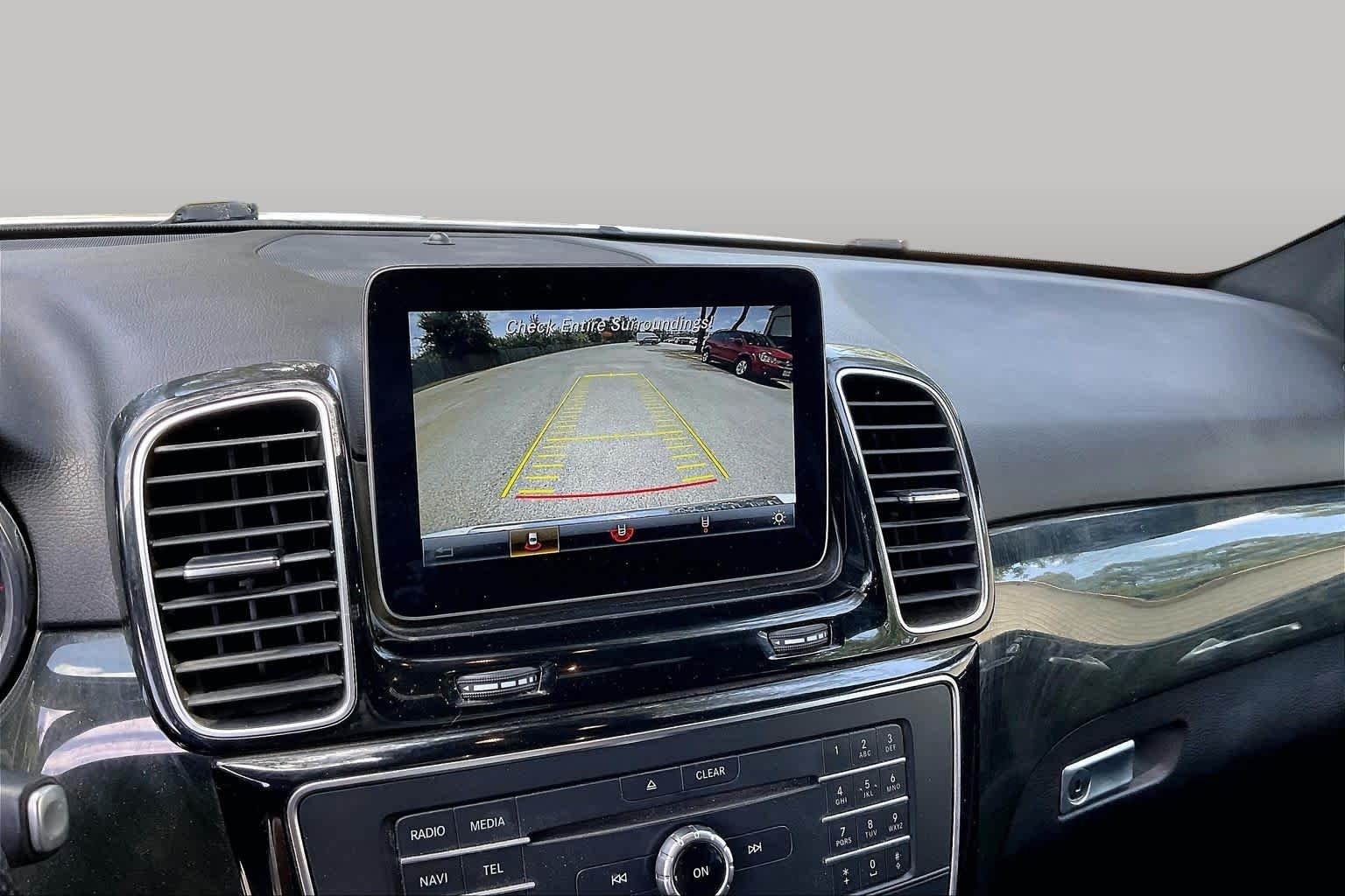 Used 2018 Polar White Mercedes-Benz GLE 350 image 28