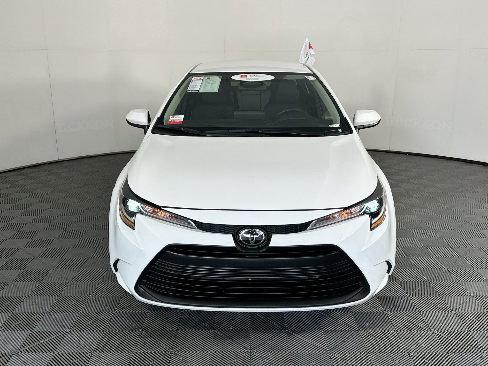 Certified Used 2025 Ice Toyota LE image 8