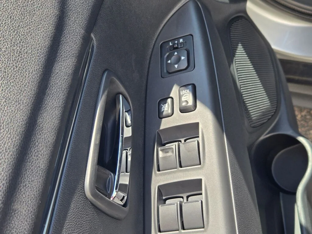 Used 2026 Gray Mitsubishi 2.0 ES image 16