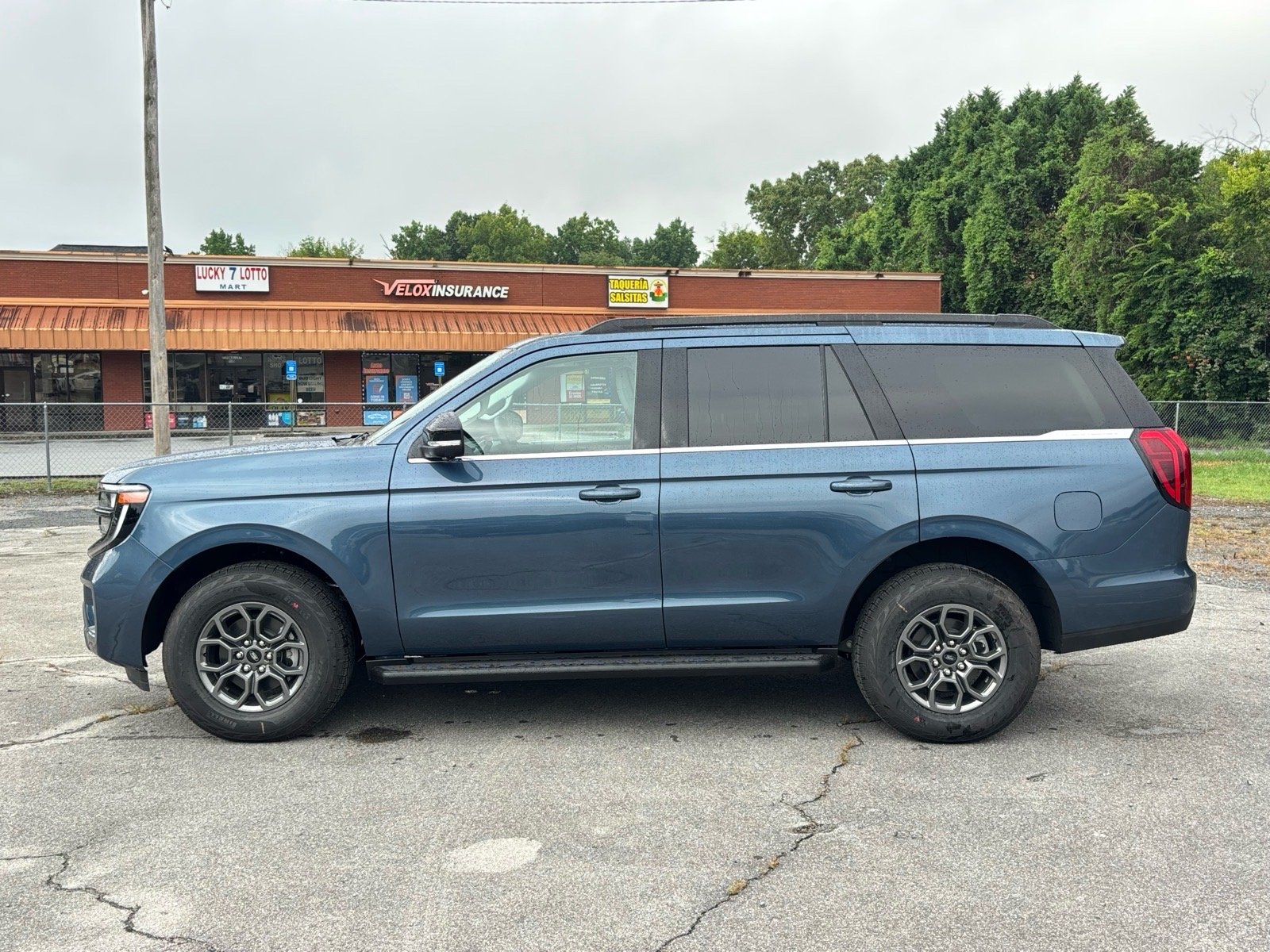 New 2027 Nocturnal Blue Metallic Ford Active image 4