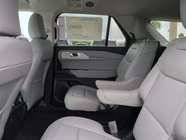 New 2026 Vapor Blue Metallic Ford Active image 16