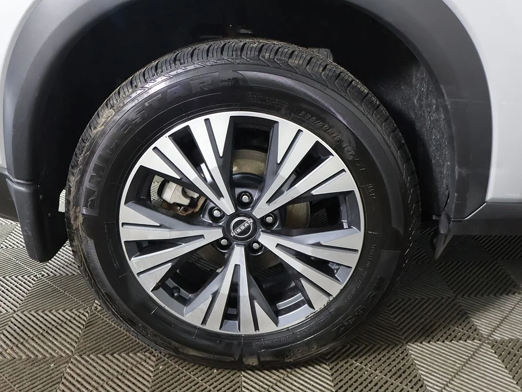 Used 2023 Silver Nissan SV image 18