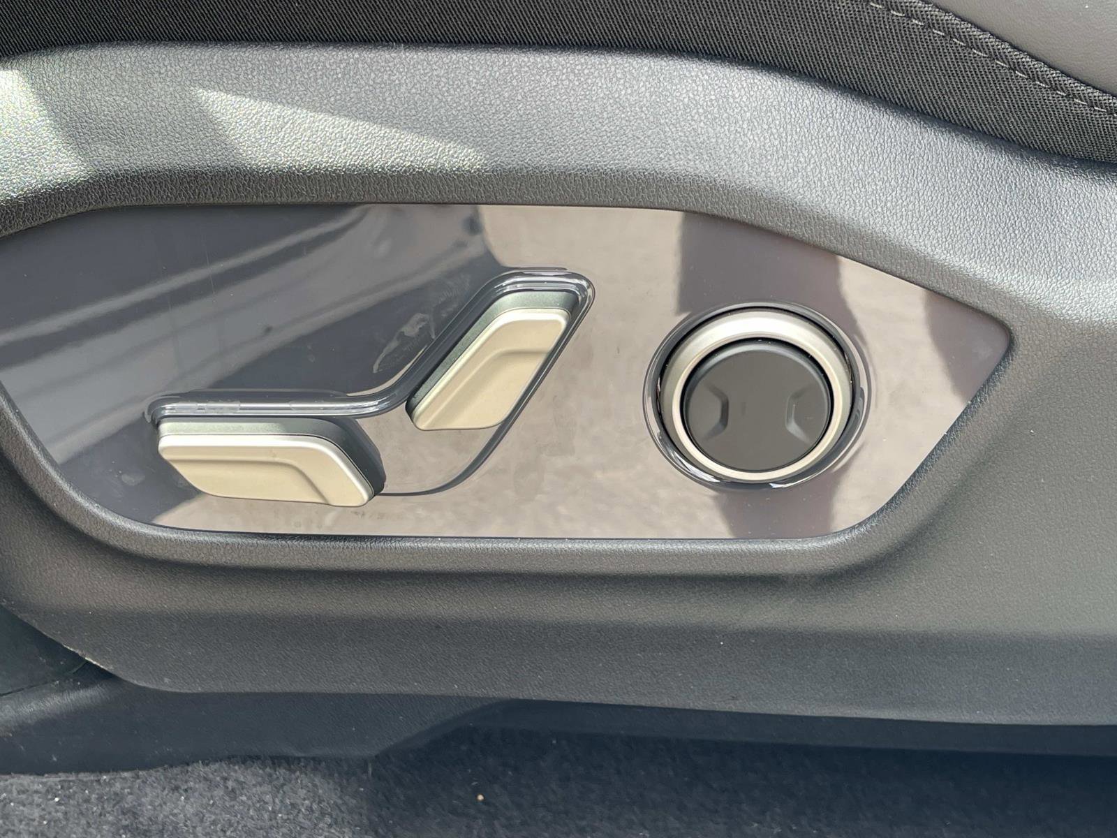 New 2027 Glacial White Pearl Kia S image 19