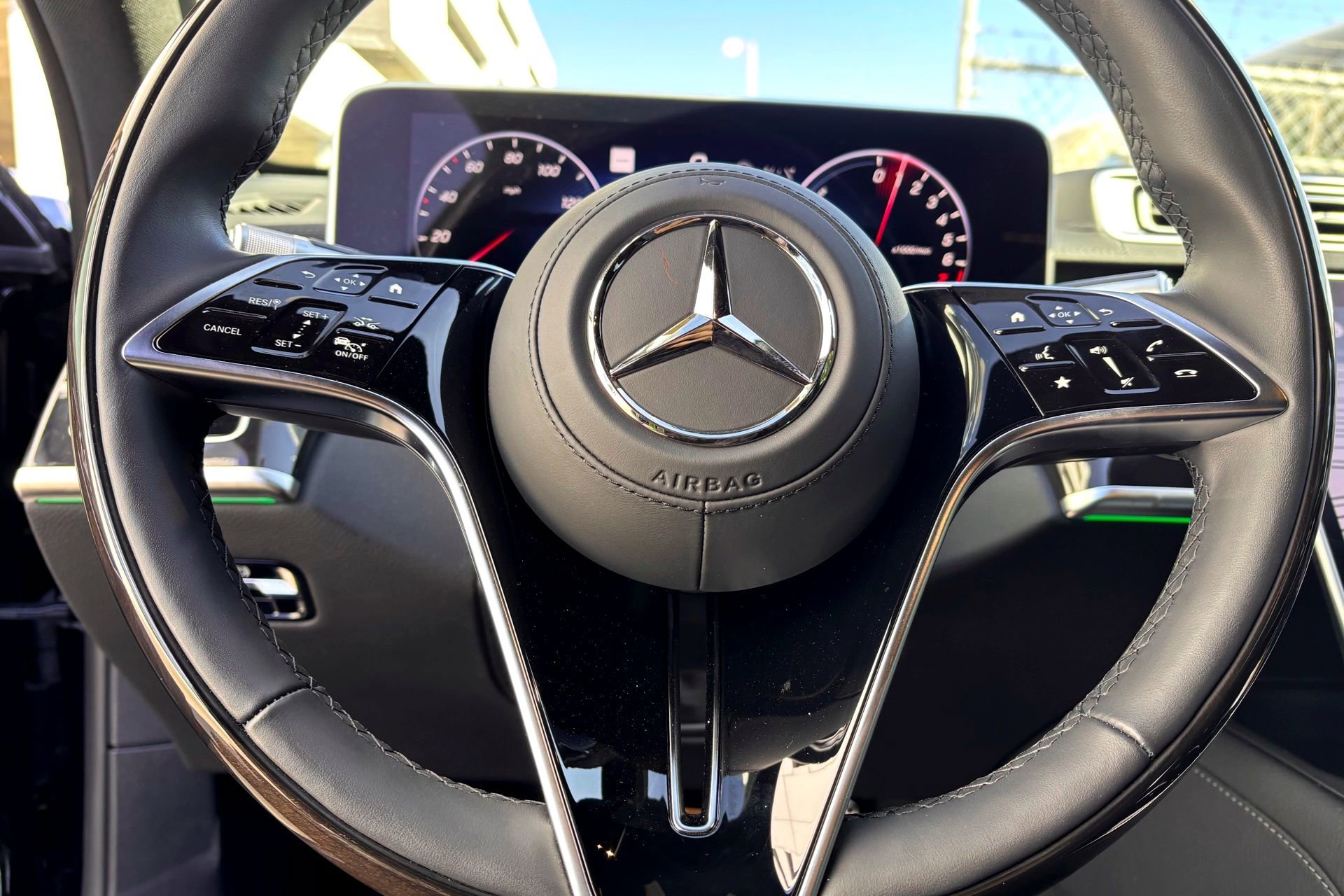 2025 Mercedes-Benz S-Class S 580e - Photo 11