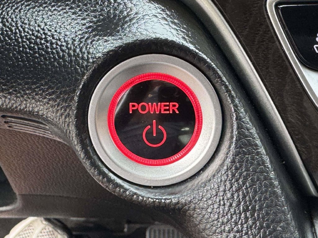 Used 2018 Black Honda Touring image 9