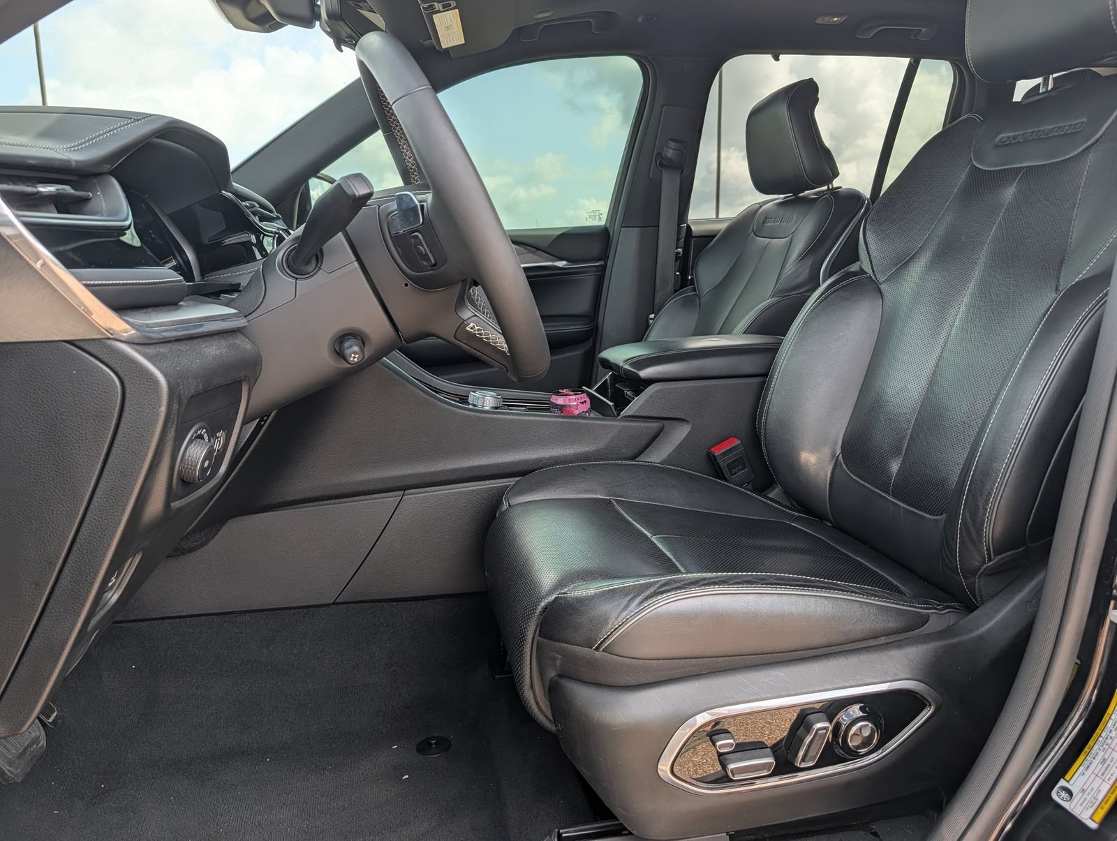 Used 2023 Black Jeep Overland 4x4 image 9