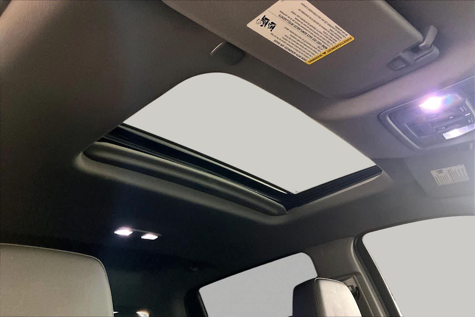Used 2023 Sterling Metallic GMC SLT image 14