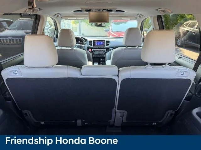 Used 2017 Blue Honda Touring image 43