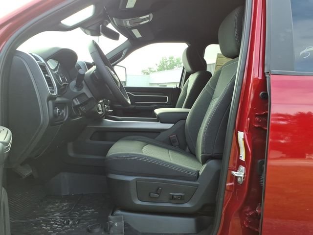 New 2026 Molten Red Pearl-Coat Exterior Paint RAM Big Horn image 13