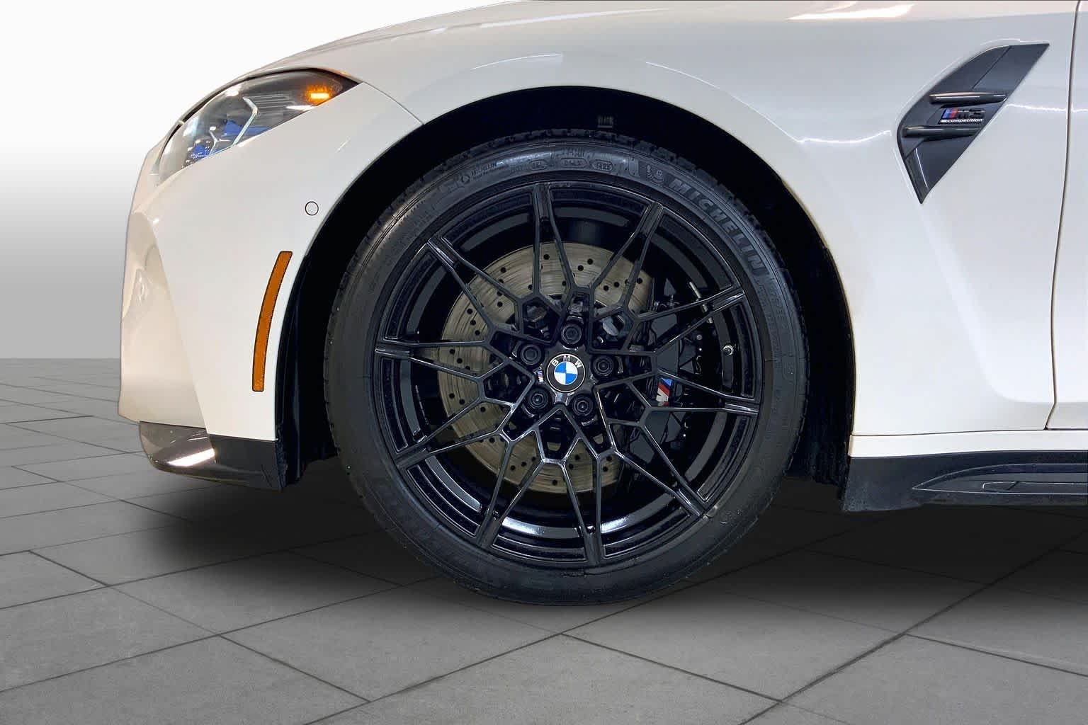 Used 2021 Alpine White BMW Competition image 10