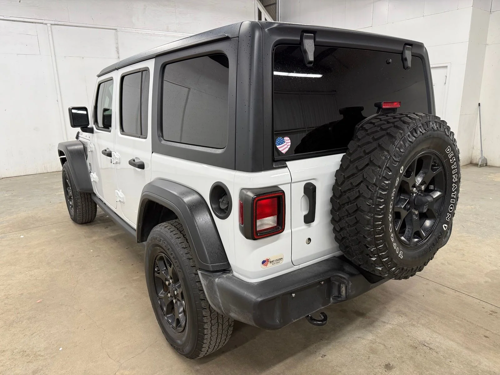 Used 2020 White Jeep Unlimited Sport image 9
