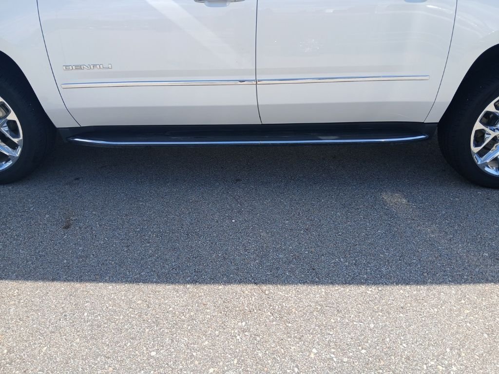 Used 2017 White GMC Denali image 12