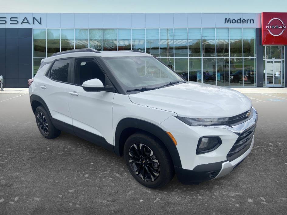 Used 2023 Summit White Chevrolet LT image 3